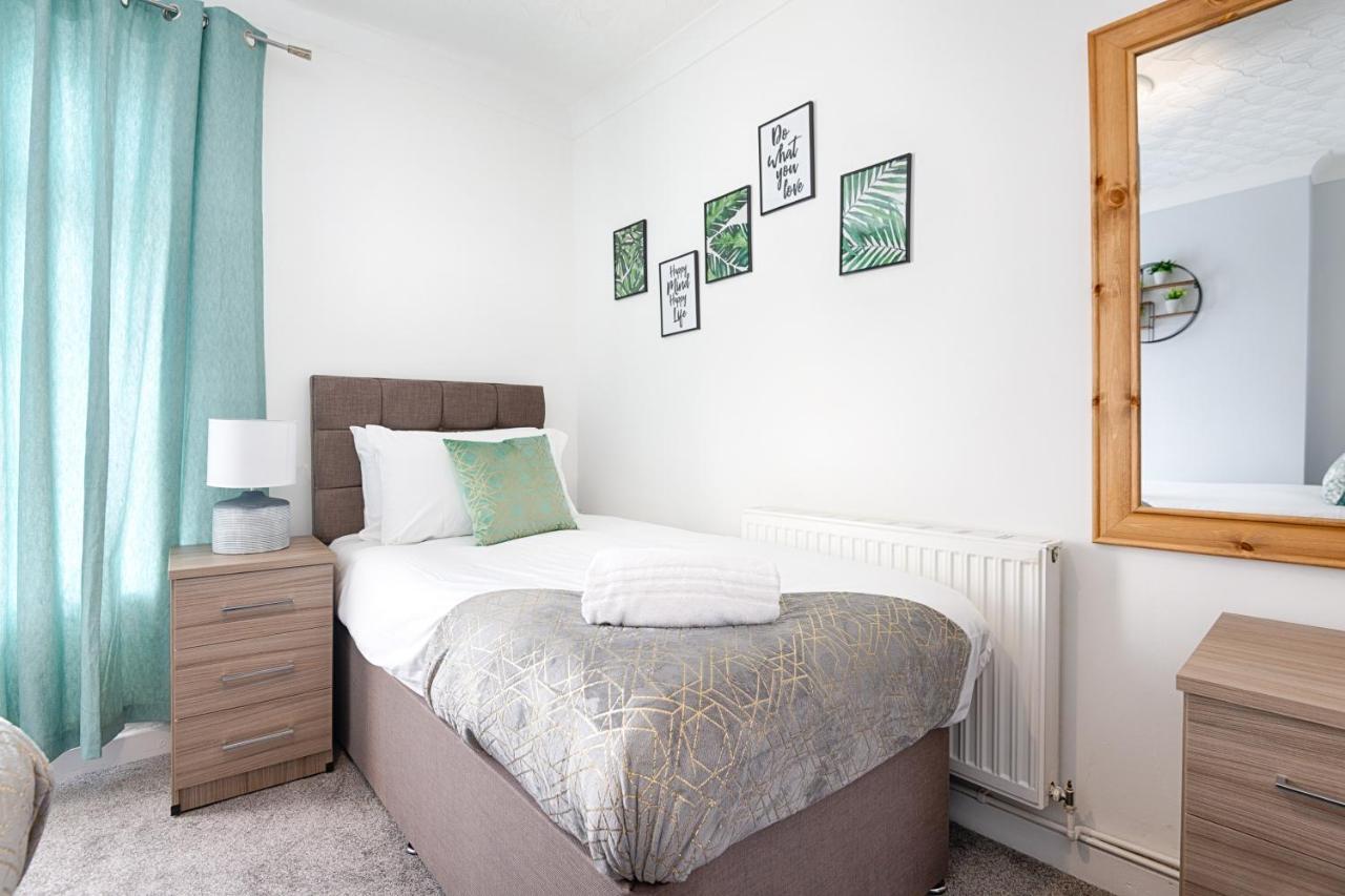 City Centre, Parking, Smart Tv'S In All Rooms Swansea Kültér fotó