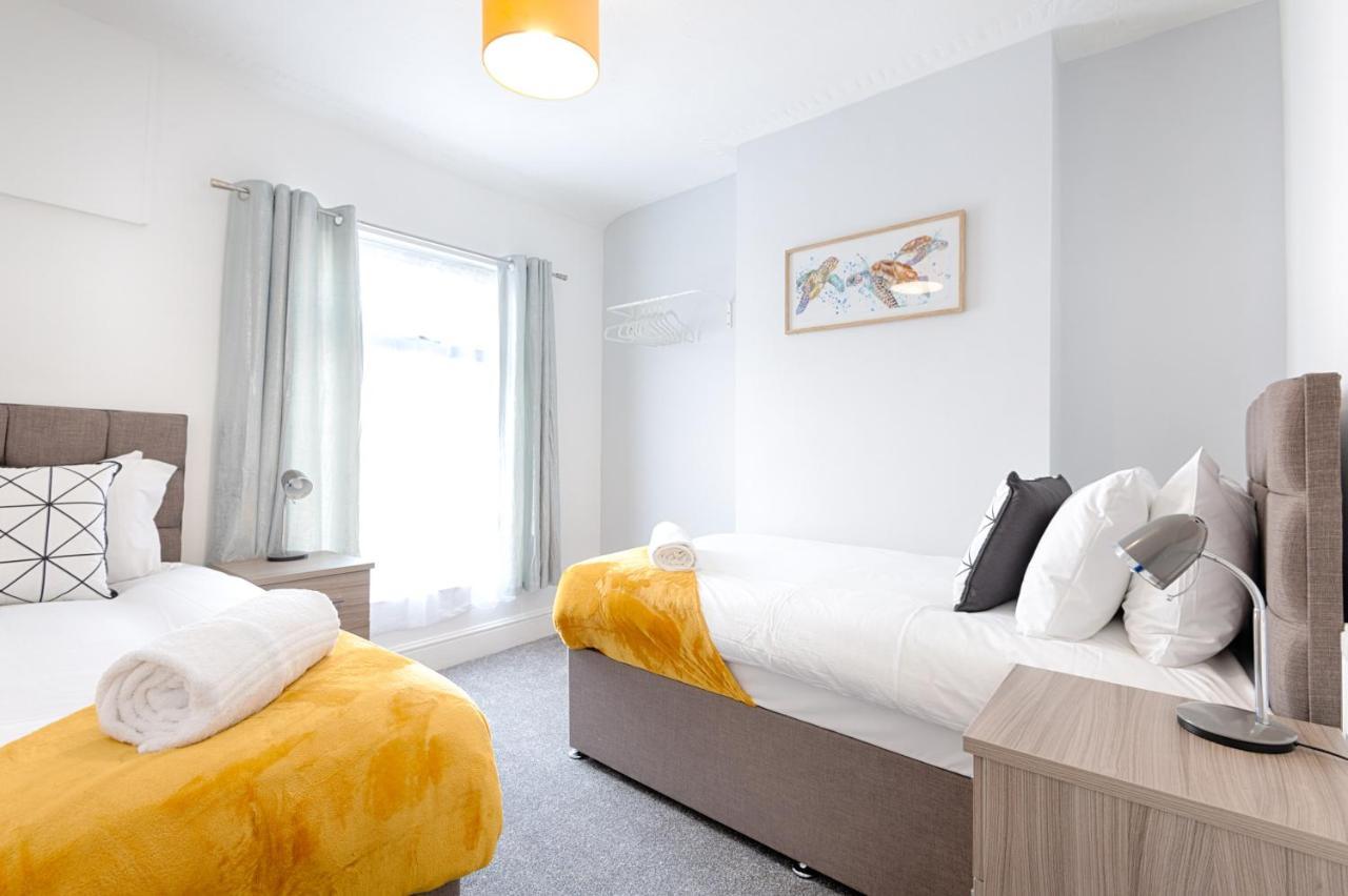City Centre, Parking, Smart Tv'S In All Rooms Swansea Kültér fotó