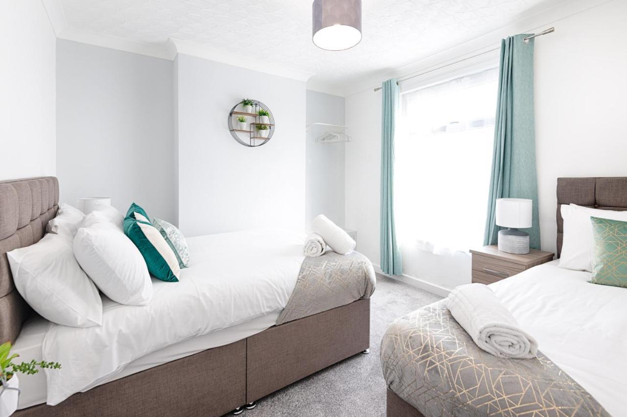City Centre, Parking, Smart Tv'S In All Rooms Swansea Kültér fotó